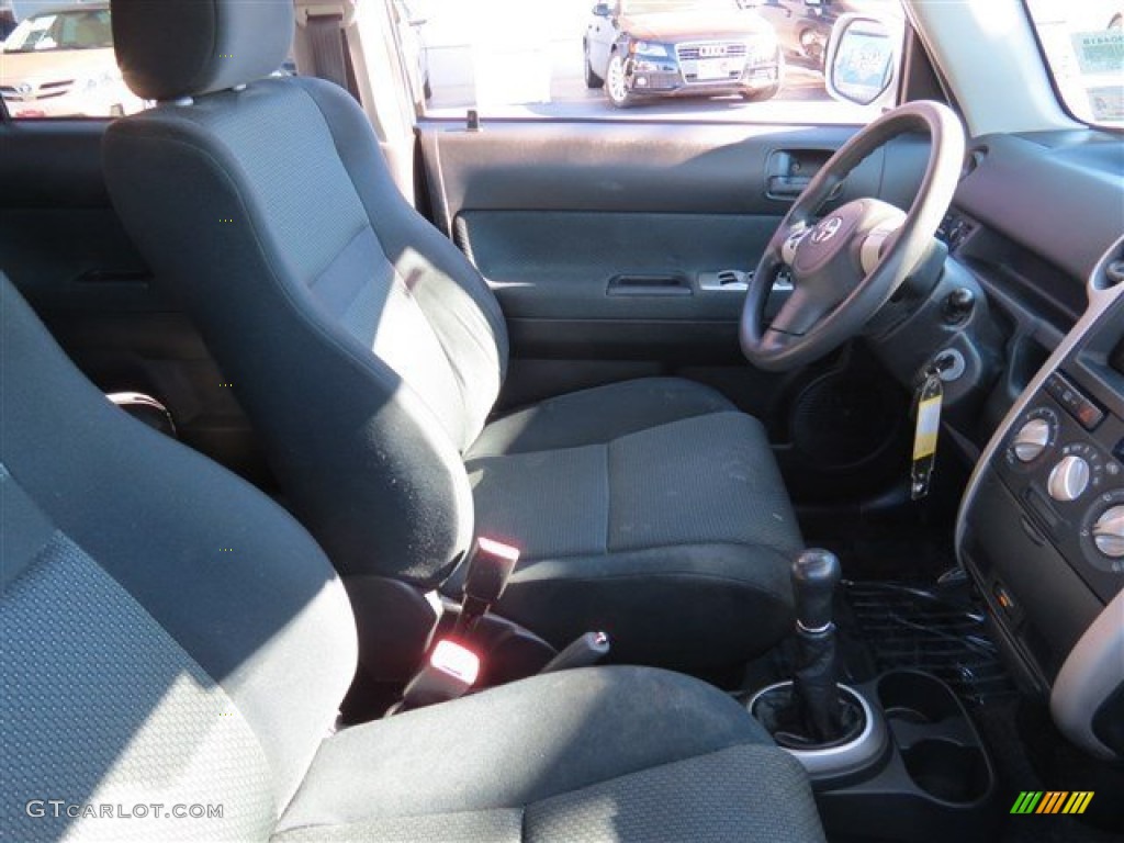 2006 xB  - Polar White / Dark Charcoal photo #13