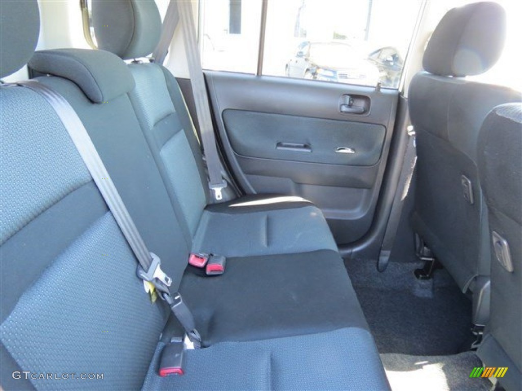 2006 xB  - Polar White / Dark Charcoal photo #14