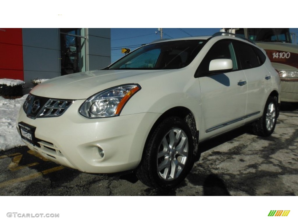 2011 Rogue SL AWD - Pearl White / Black photo #1