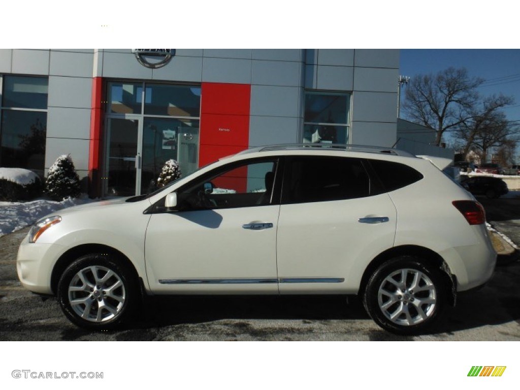 2011 Rogue SL AWD - Pearl White / Black photo #9
