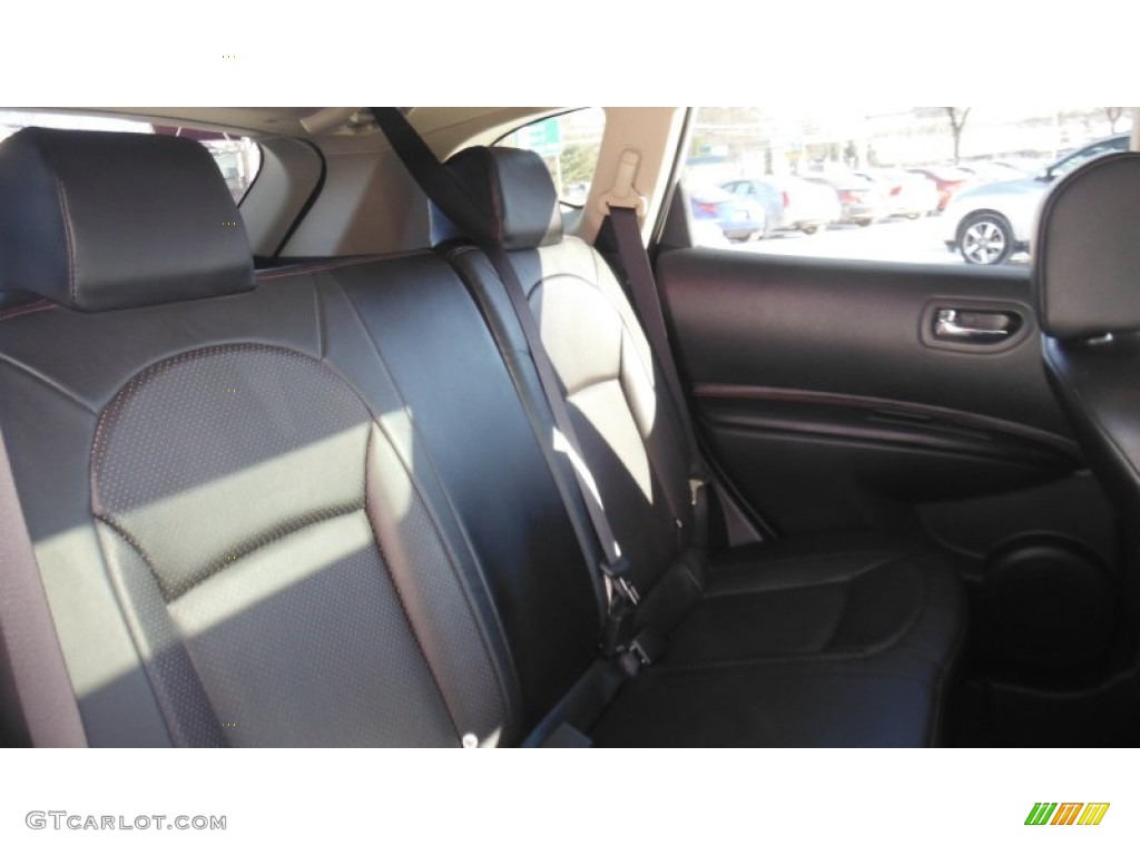 2011 Rogue SL AWD - Pearl White / Black photo #15