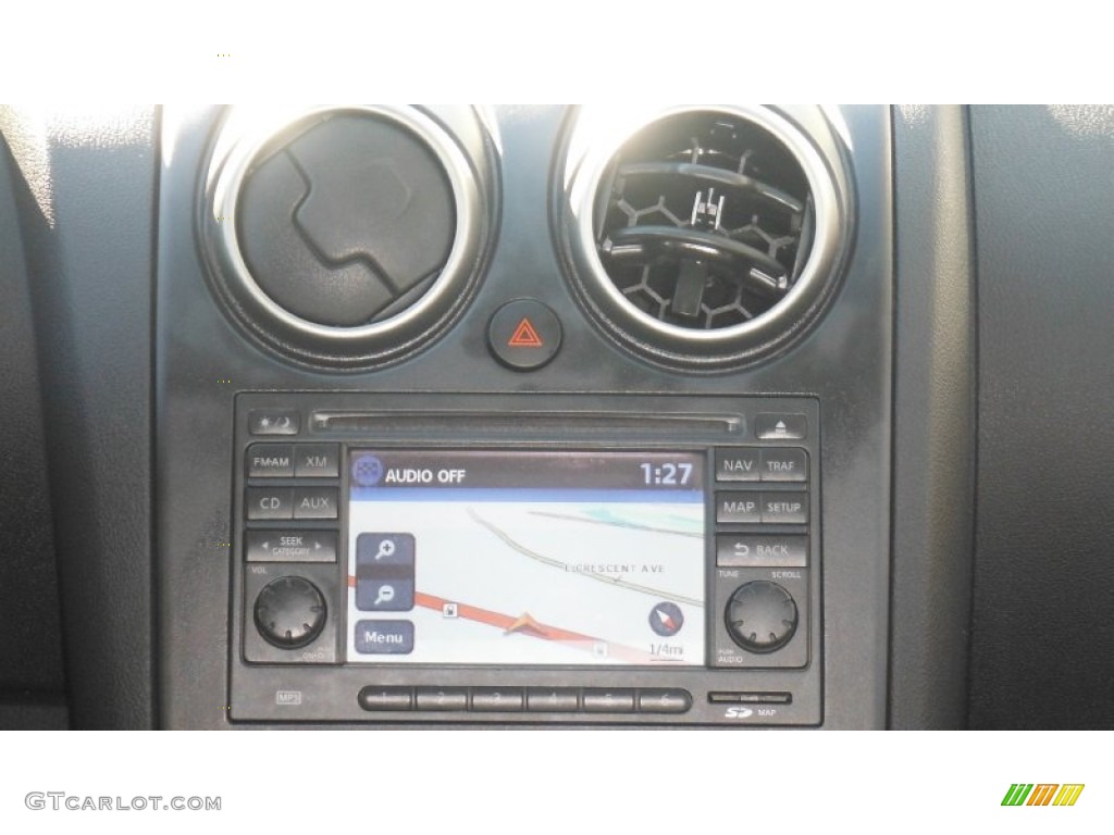 2011 Rogue SL AWD - Pearl White / Black photo #24