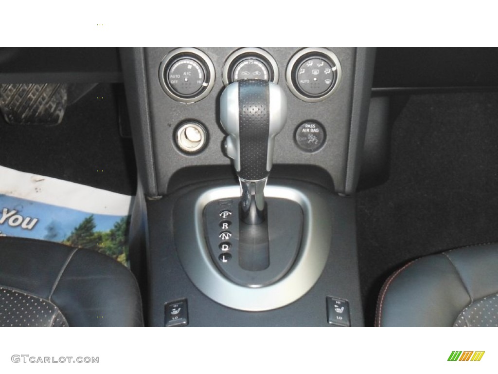 2011 Rogue SL AWD - Pearl White / Black photo #27