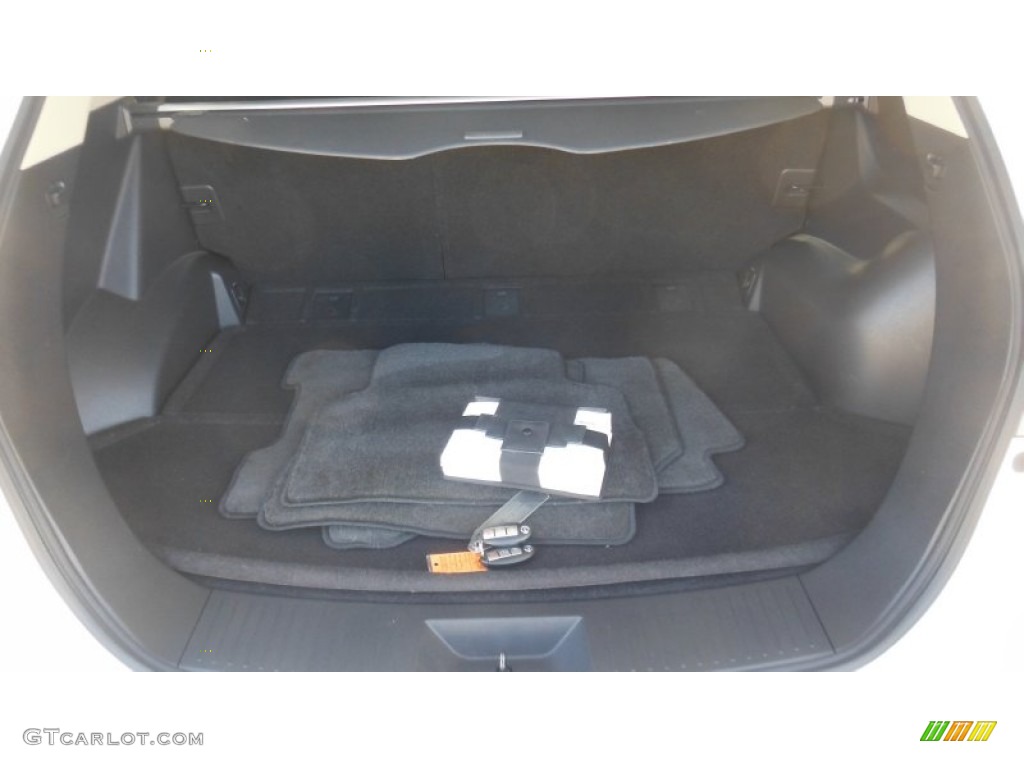 2011 Rogue SL AWD - Pearl White / Black photo #28