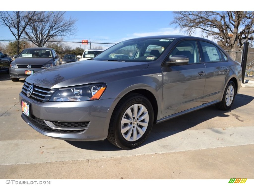 2014 Passat 1.8T Wolfsburg Edition - Platinum Gray Metallic / Titan Black photo #1