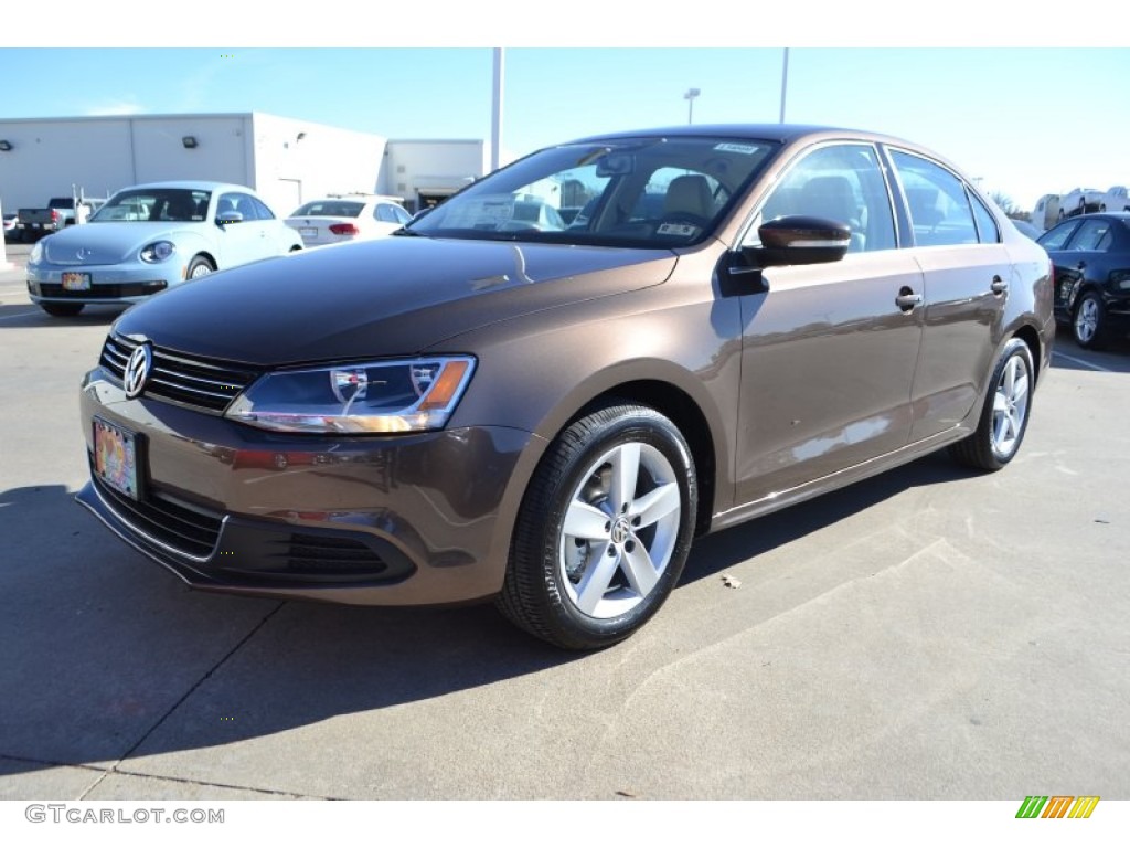 2014 Jetta TDI Sedan - Toffee Brown Metallic / Cornsilk Beige photo #1