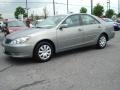 2005 Mineral Green Opalescent Toyota Camry LE  photo #2