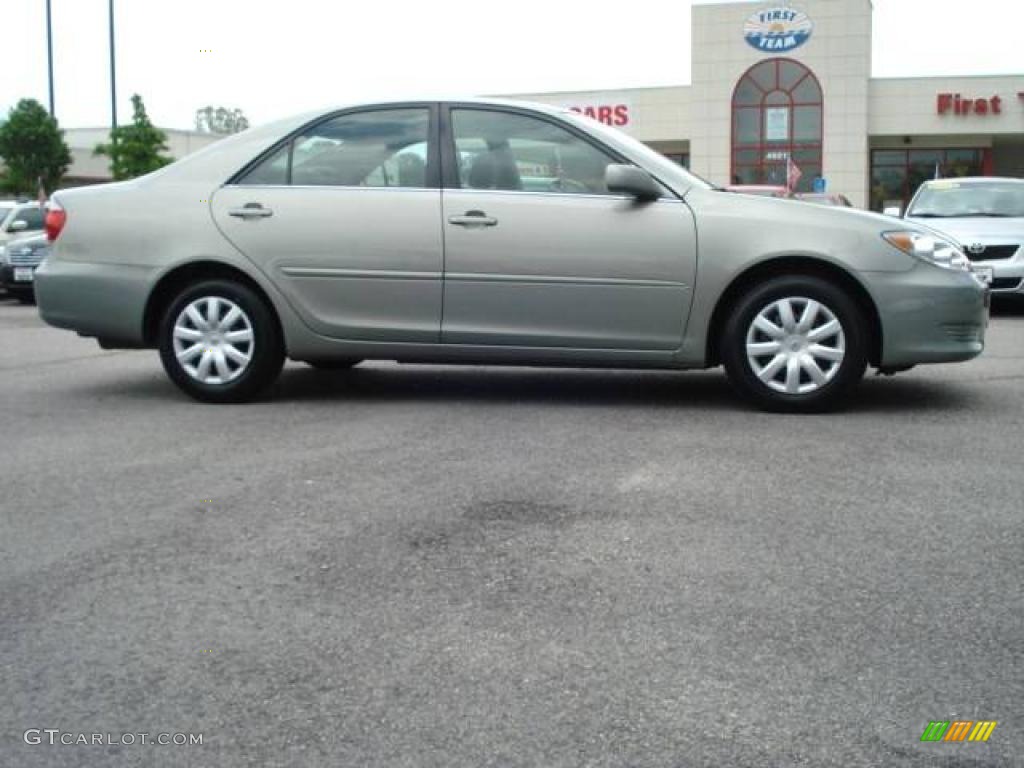 2005 Camry LE - Mineral Green Opalescent / Gray photo #9