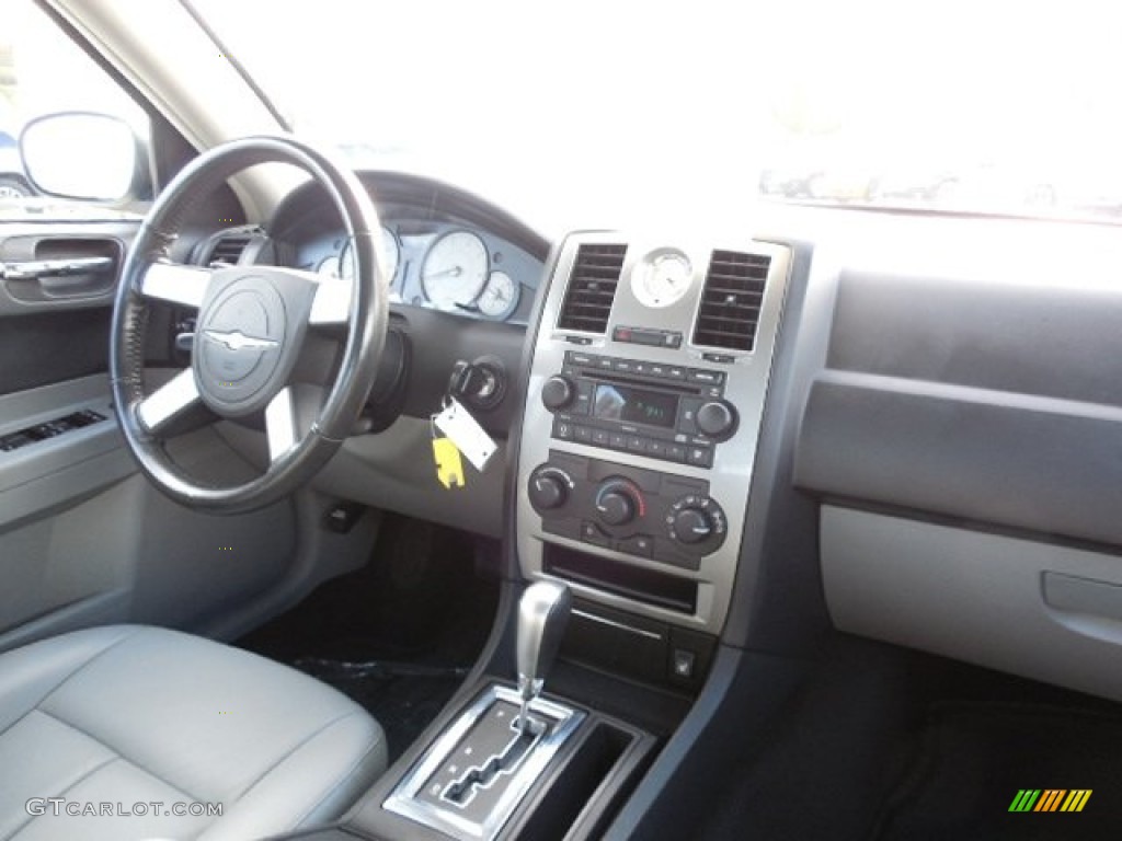 2007 300 Touring - Stone White / Dark Slate Gray/Light Graystone photo #11
