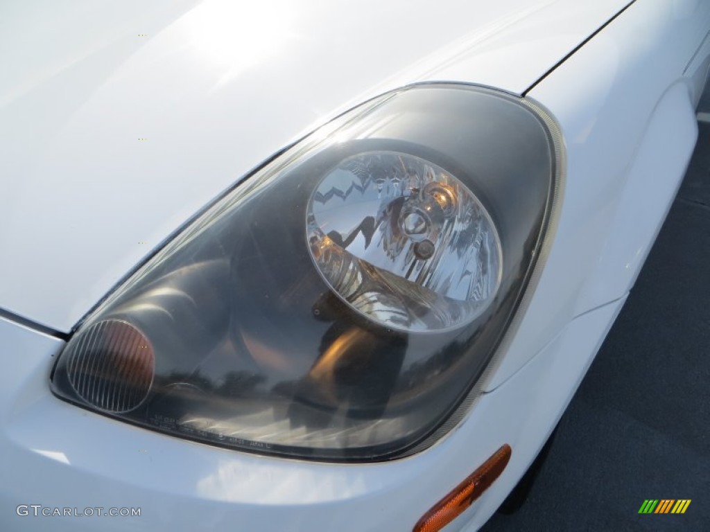 2002 MR2 Spyder Roadster - Super White / Black photo #9