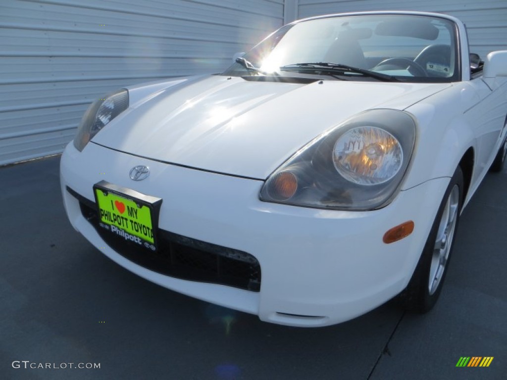 2002 MR2 Spyder Roadster - Super White / Black photo #11