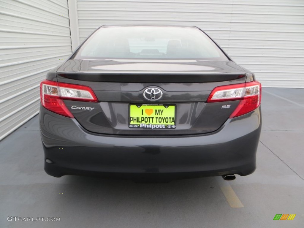 2014 Camry SE - Magnetic Gray Metallic / Black photo #5