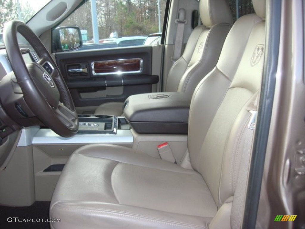 2009 Ram 1500 Laramie Crew Cab 4x4 - Austin Tan Pearl / Light Pebble Beige/Bark Brown photo #2