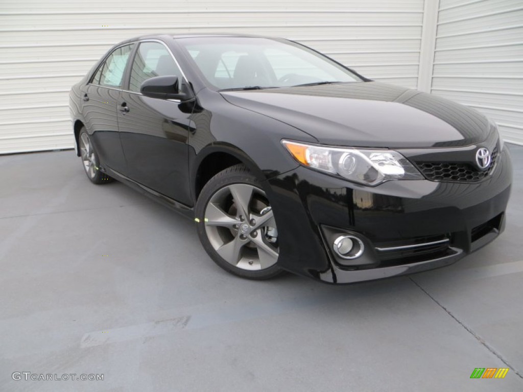 2014 Camry SE - Attitude Black Metallic / Black photo #2