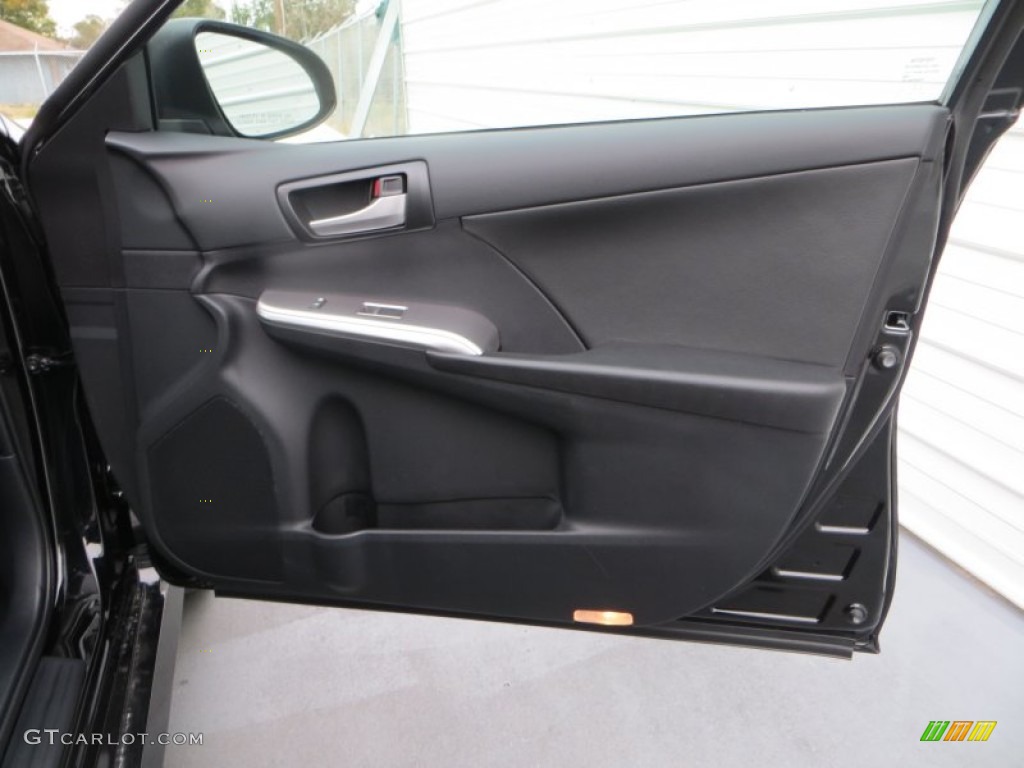 2014 Toyota Camry SE Black Door Panel Photo #89450736