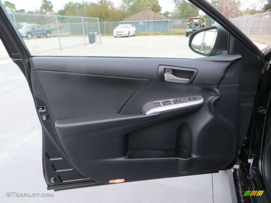 2014 Toyota Camry SE Black Door Panel Photo #89450859