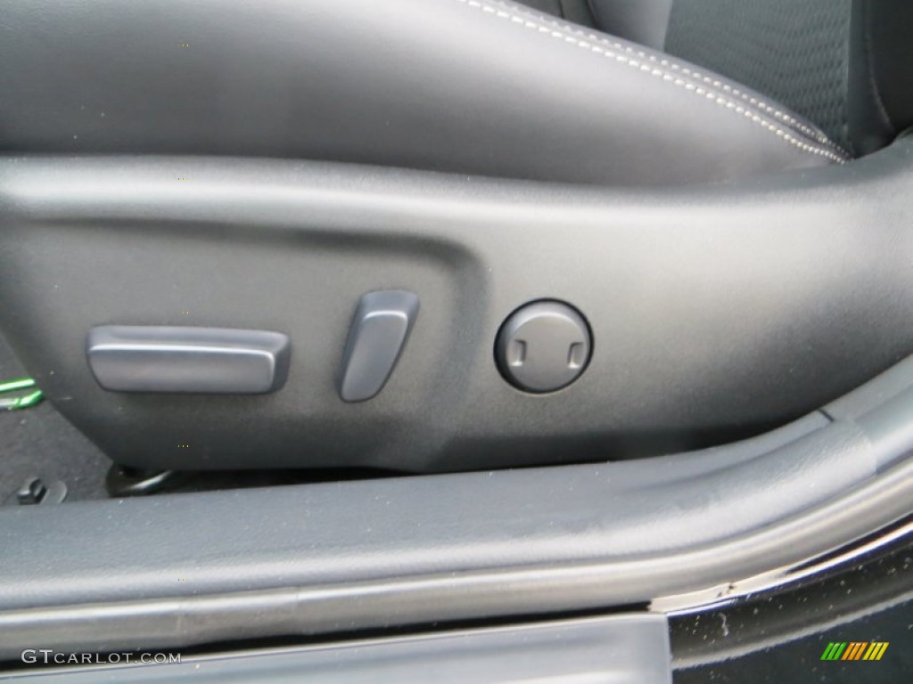 2014 Camry SE - Attitude Black Metallic / Black photo #27