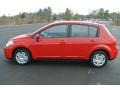Red Alert - Versa 1.8 S Hatchback Photo No. 3
