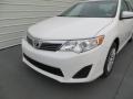 2014 Super White Toyota Camry L  photo #10