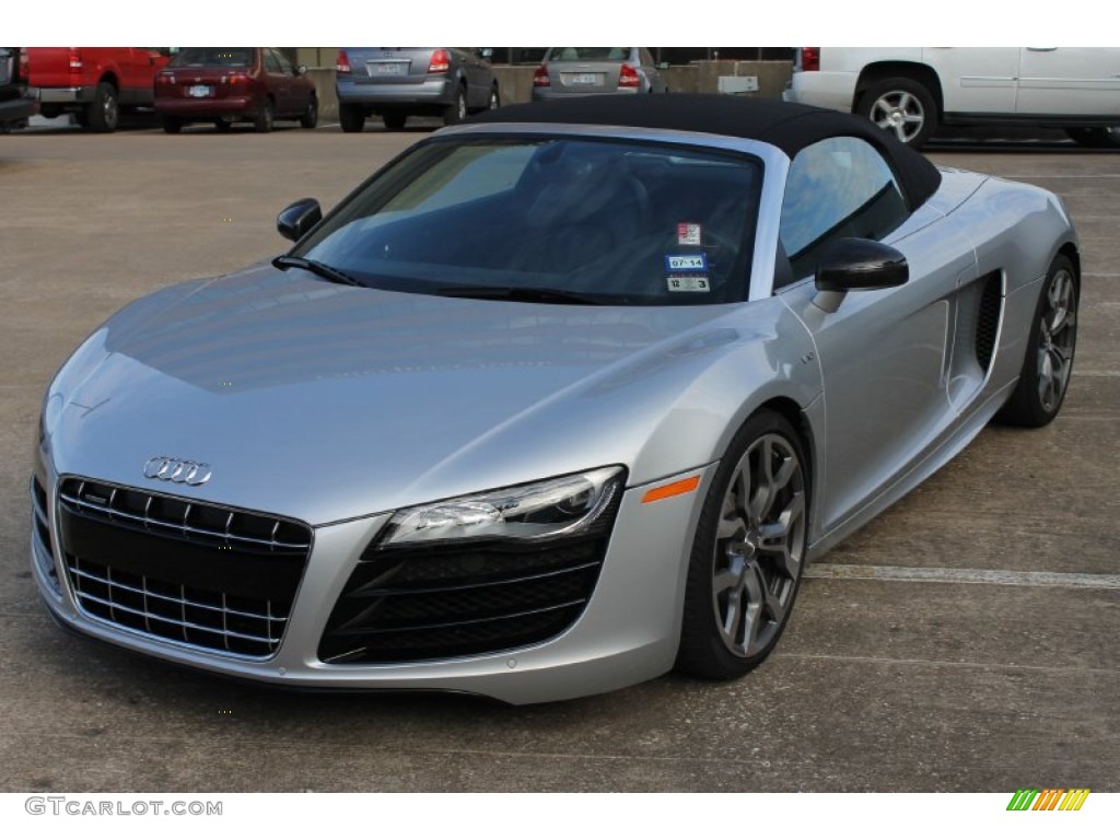2012 Audi R8 Spyder 5.2 FSI quattro Exterior Photos