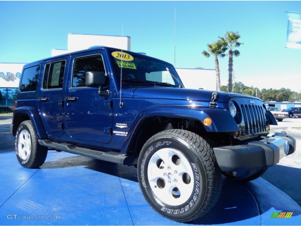 2013 Wrangler Unlimited Sahara 4x4 - True Blue Pearl / Black photo #7