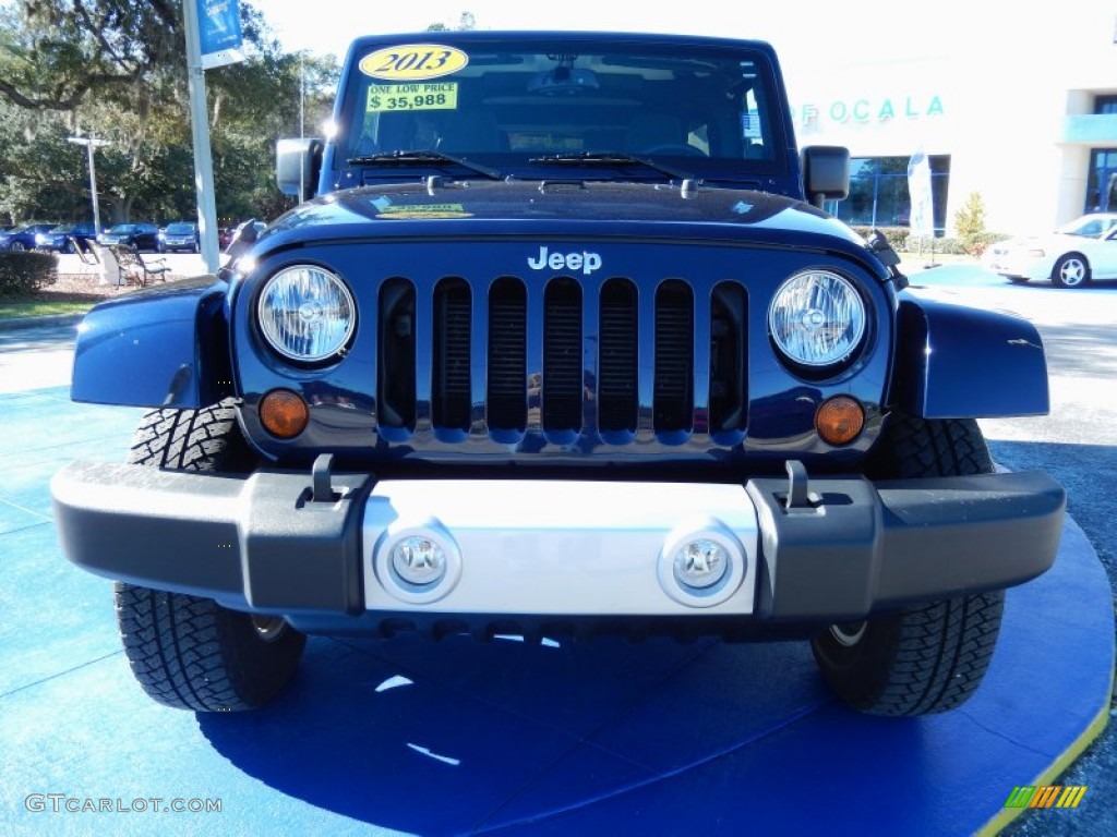 2013 Wrangler Unlimited Sahara 4x4 - True Blue Pearl / Black photo #8