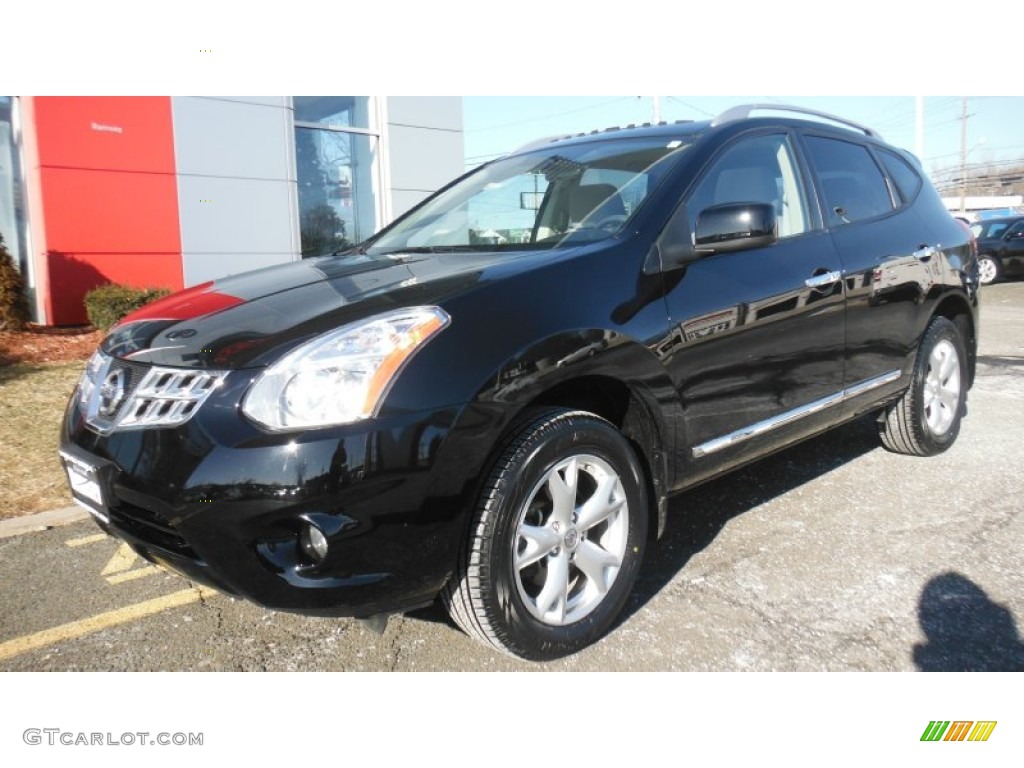 2011 Rogue SV AWD - Wicked Black / Gray photo #1