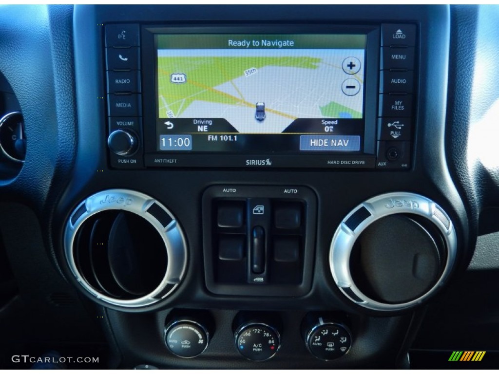 2013 Wrangler Unlimited Sahara 4x4 - True Blue Pearl / Black photo #26