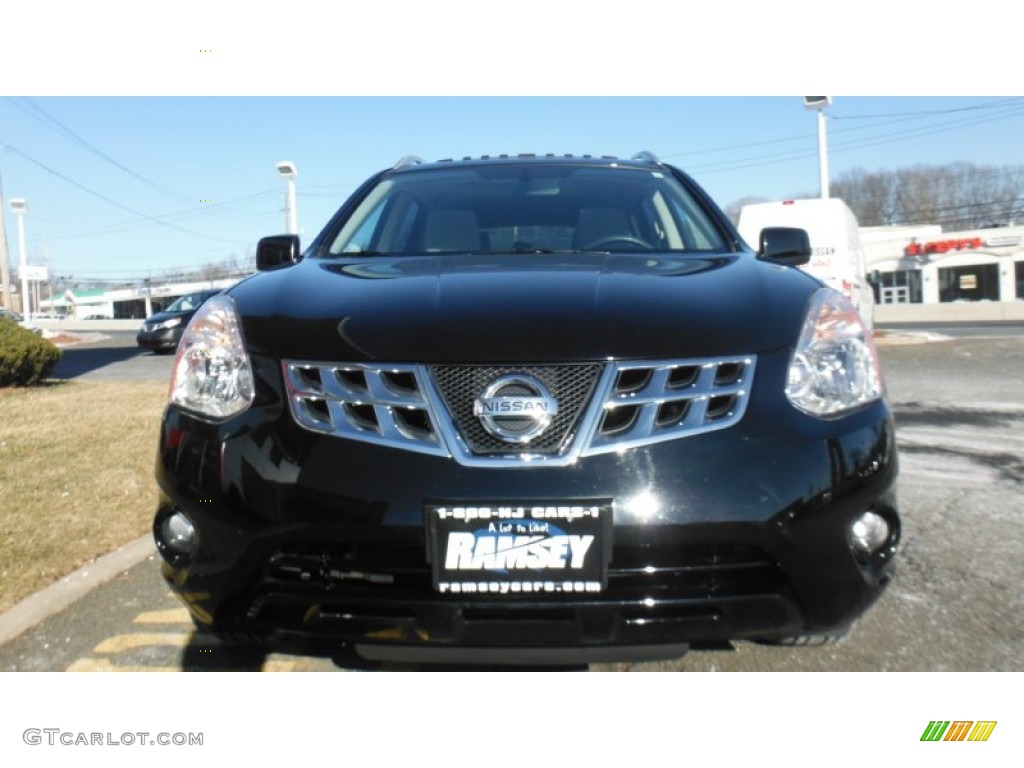 2011 Rogue SV AWD - Wicked Black / Gray photo #2