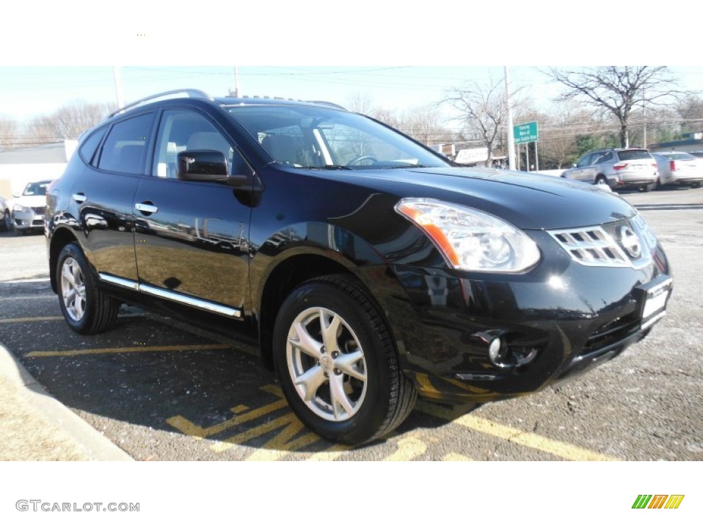 2011 Rogue SV AWD - Wicked Black / Gray photo #3
