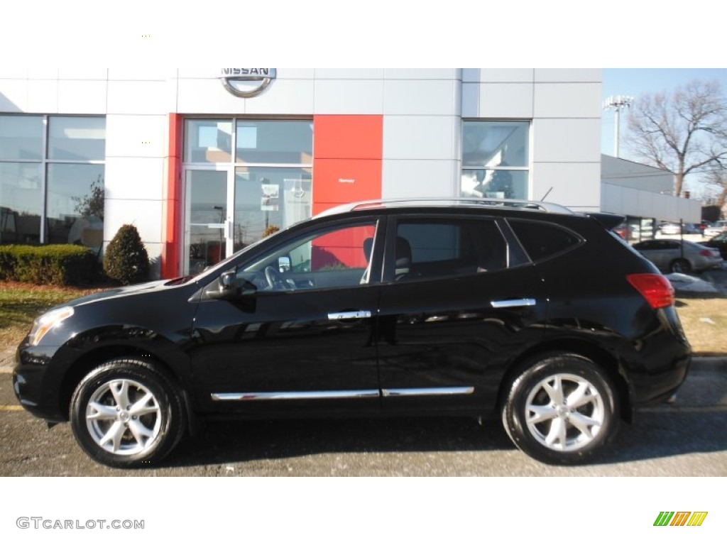2011 Rogue SV AWD - Wicked Black / Gray photo #9