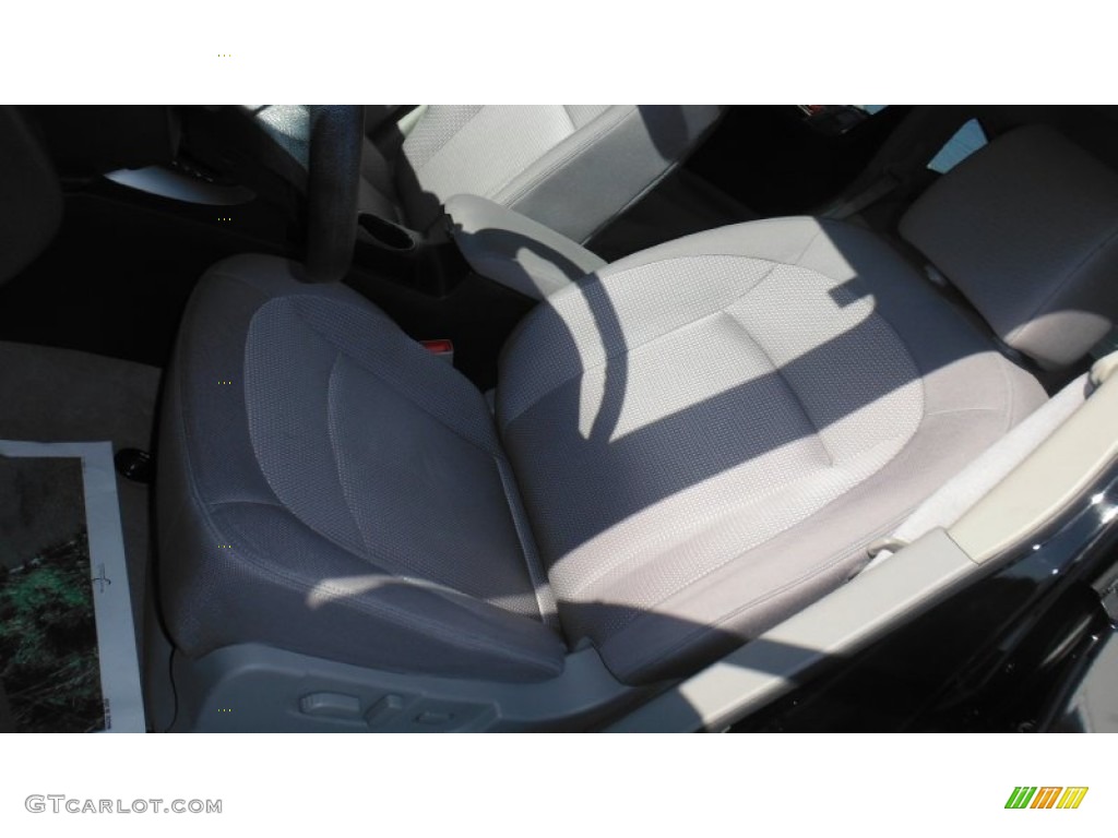 2011 Rogue SV AWD - Wicked Black / Gray photo #13