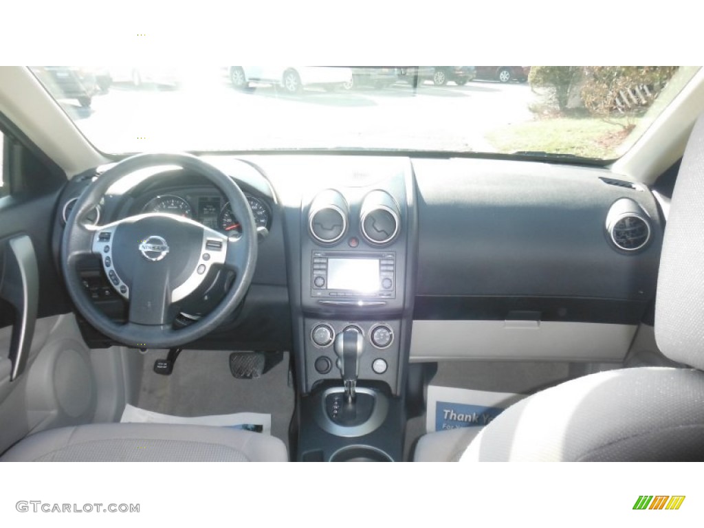 2011 Rogue SV AWD - Wicked Black / Gray photo #18