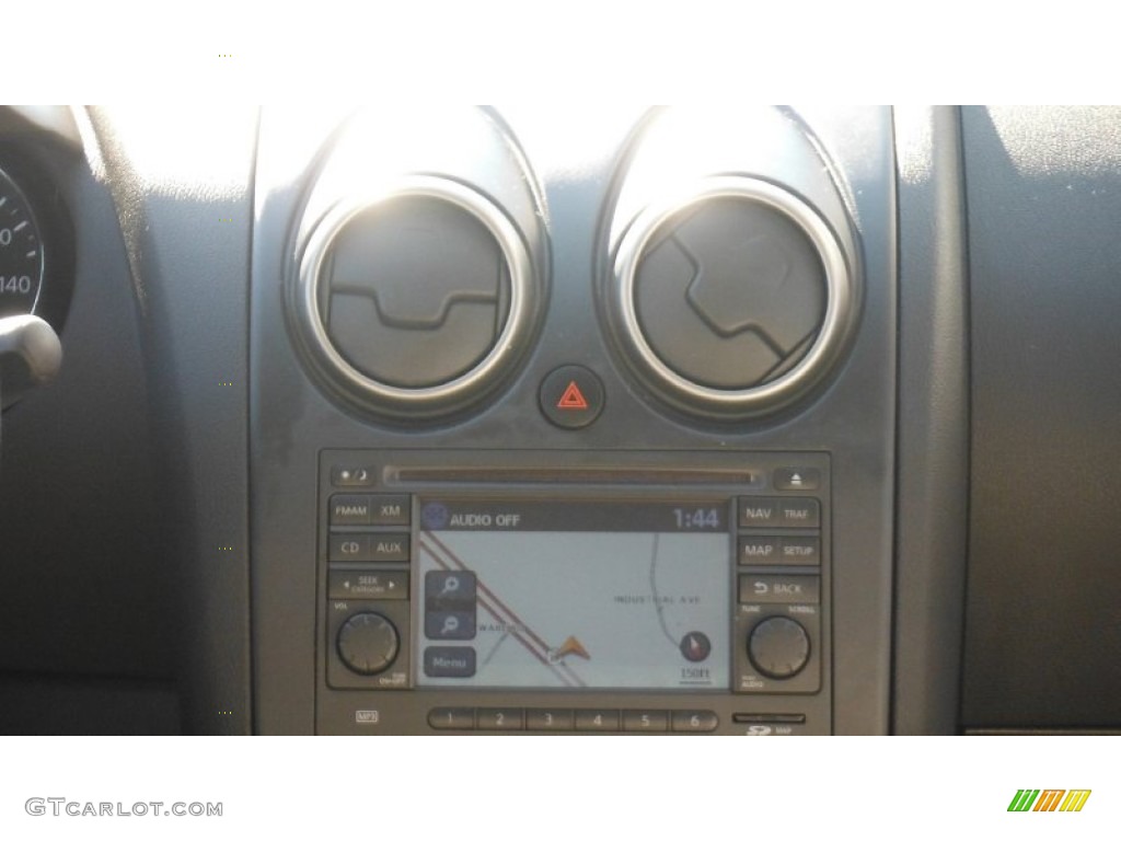 2011 Rogue SV AWD - Wicked Black / Gray photo #23