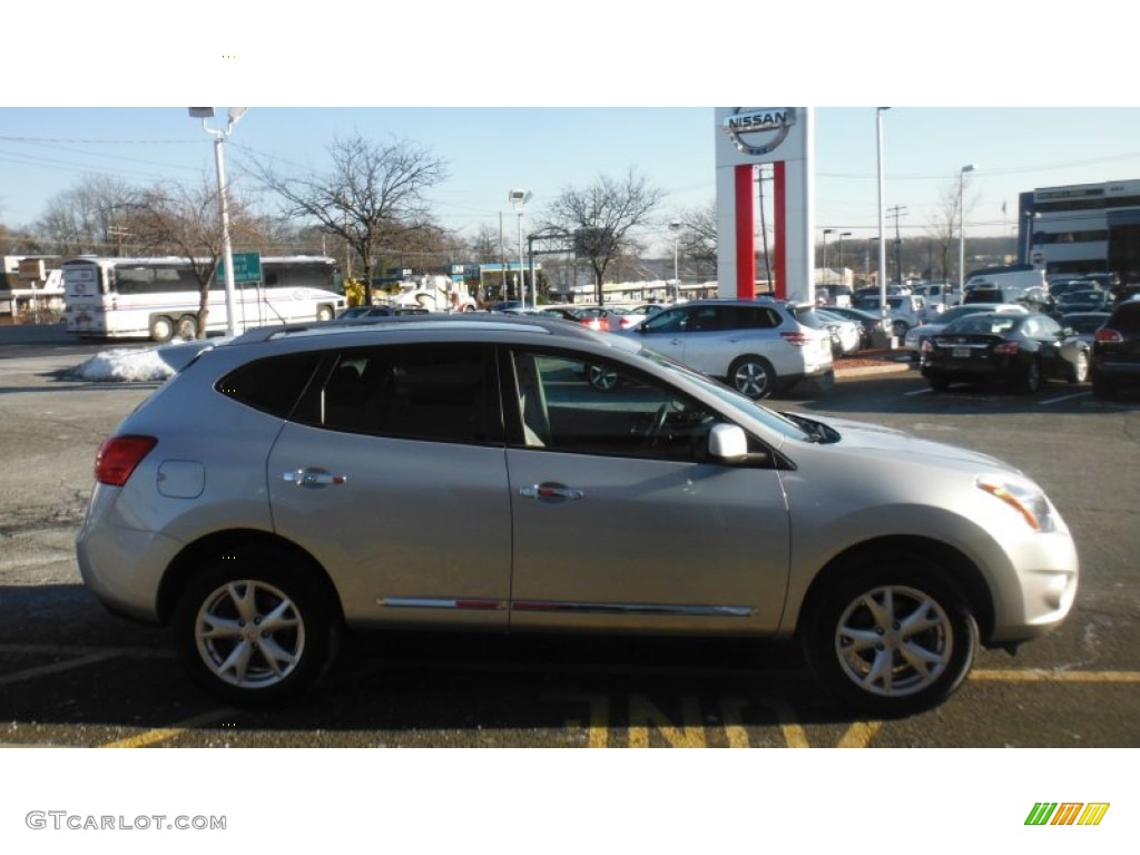 2011 Rogue SV AWD - Silver Ice Metallic / Gray photo #4