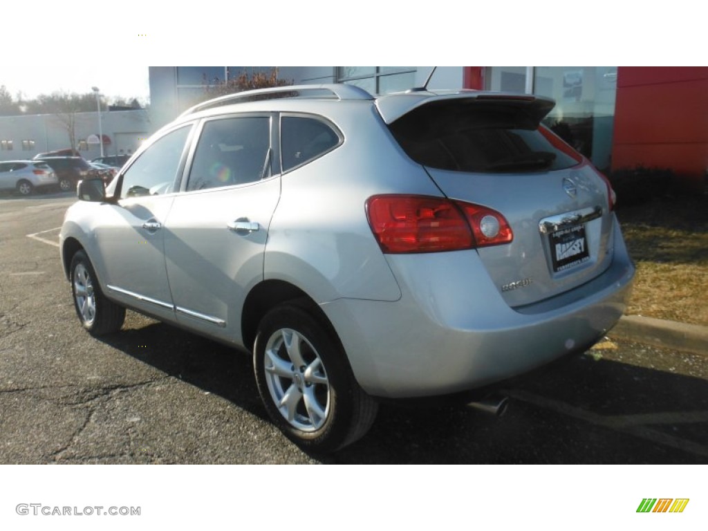2011 Rogue SV AWD - Silver Ice Metallic / Gray photo #5
