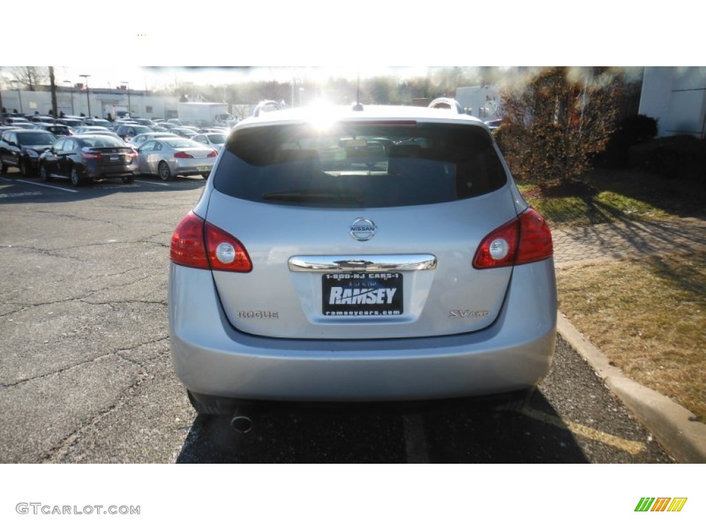 2011 Rogue SV AWD - Silver Ice Metallic / Gray photo #6