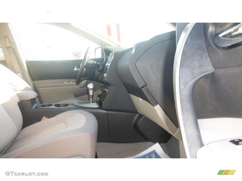 2011 Rogue SV AWD - Silver Ice Metallic / Gray photo #15