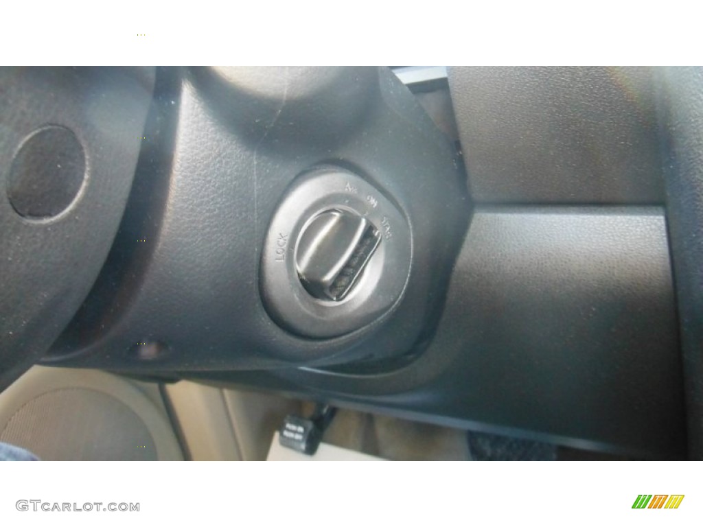 2011 Rogue SV AWD - Silver Ice Metallic / Gray photo #22