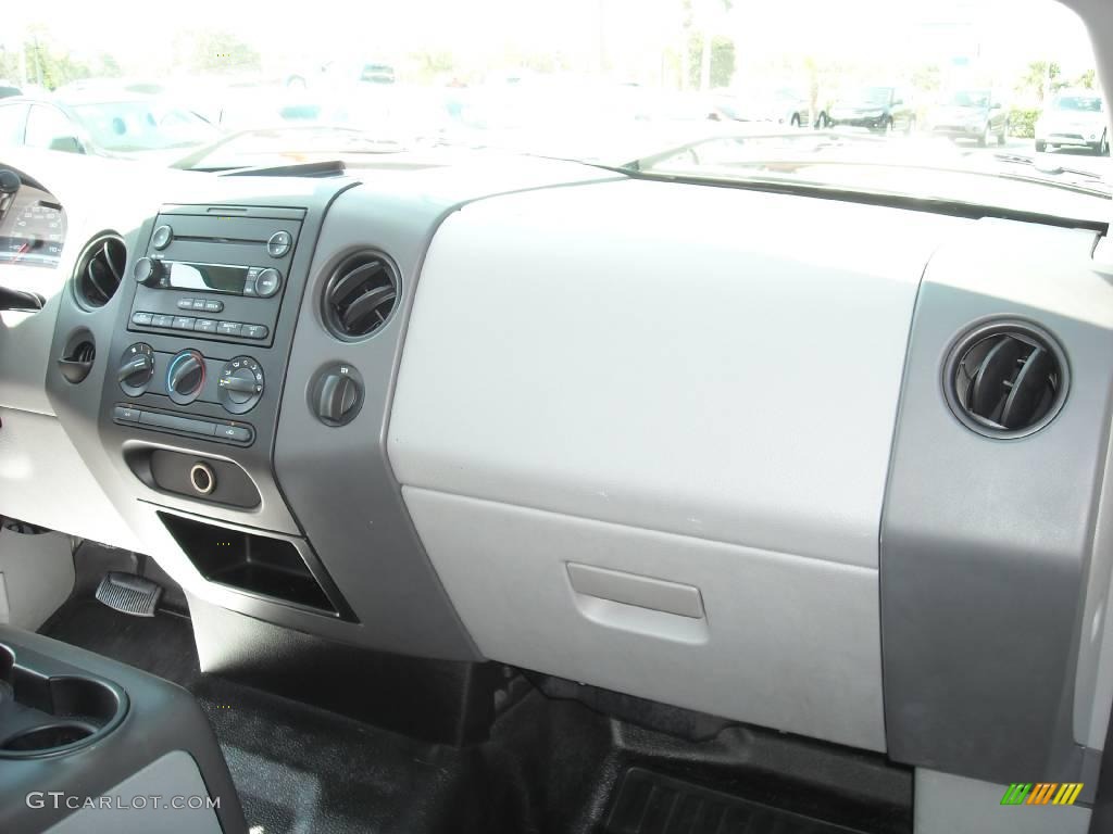 2006 F150 XLT SuperCab - Silver Metallic / Medium Flint photo #15