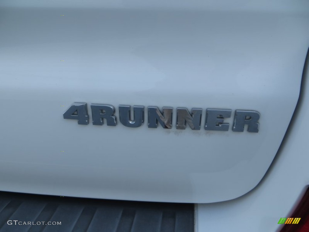 2004 4Runner SR5 - Natural White / Dark Charcoal photo #16