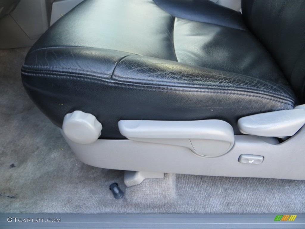 2004 4Runner SR5 - Natural White / Dark Charcoal photo #32