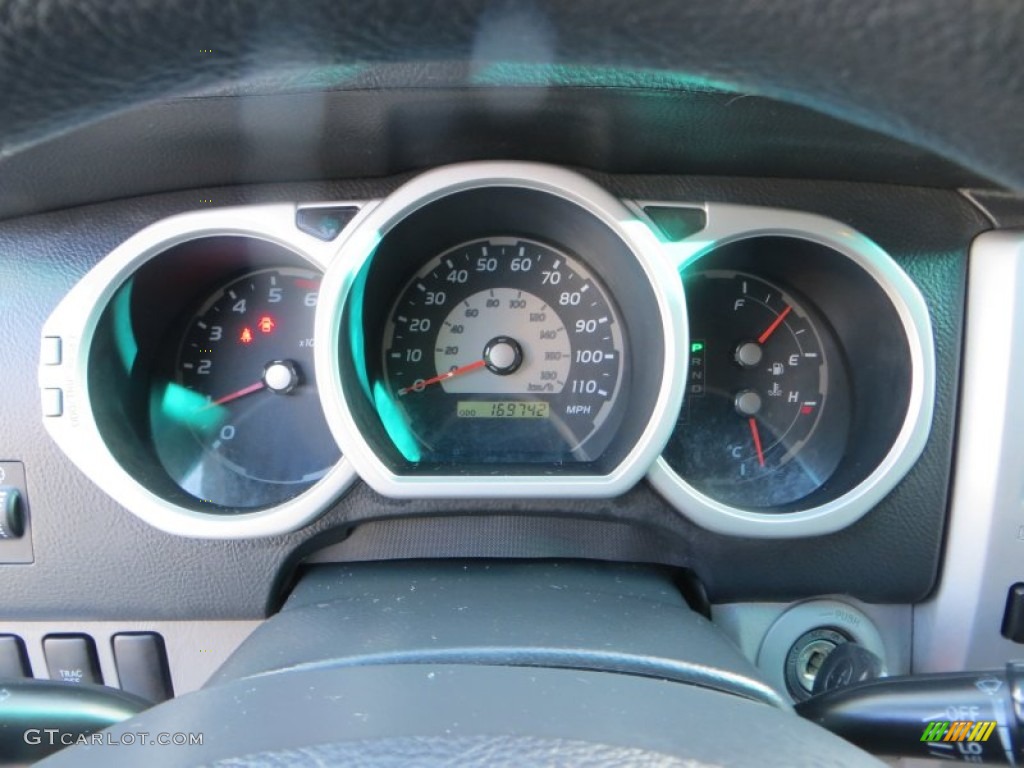 2004 4Runner SR5 - Natural White / Dark Charcoal photo #41