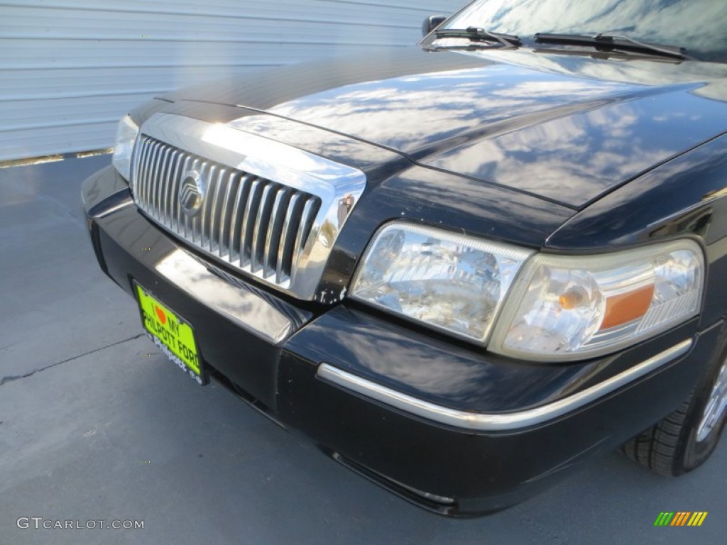 2007 Grand Marquis LS - Black Clearcoat / Charcoal Black photo #10