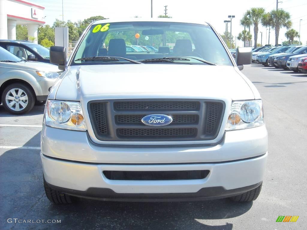 2006 F150 XLT SuperCab - Silver Metallic / Medium Flint photo #31