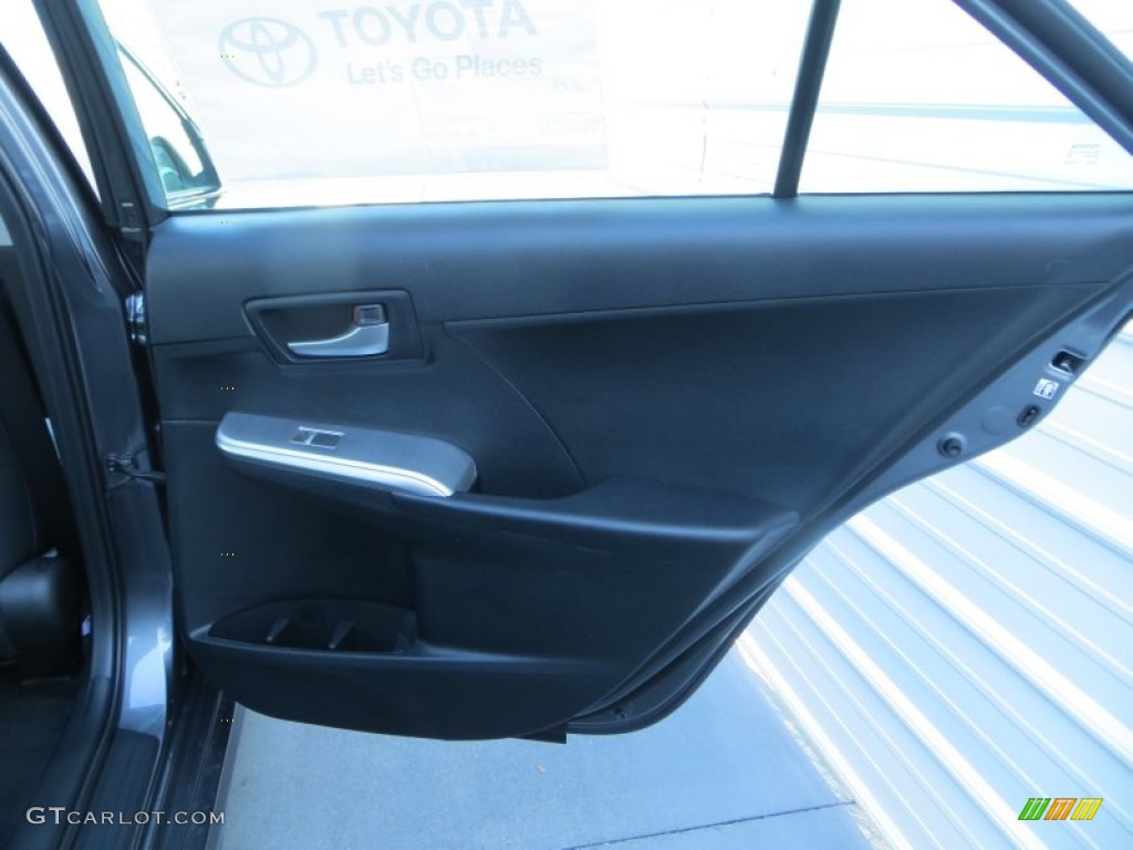 2014 Camry SE - Magnetic Gray Metallic / Black/Ash photo #20