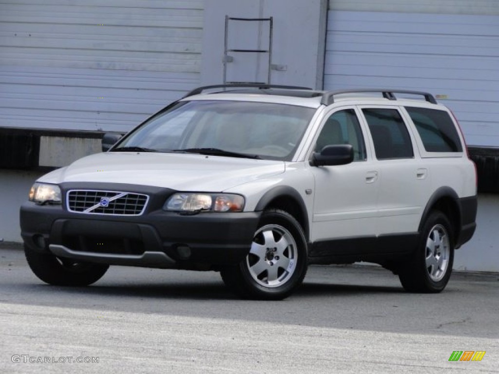 2003 XC70 AWD - White / Beige/Light Sand photo #1