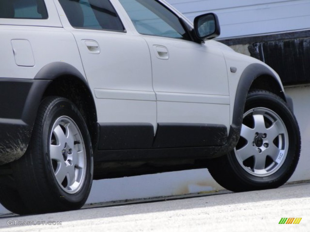2003 XC70 AWD - White / Beige/Light Sand photo #10