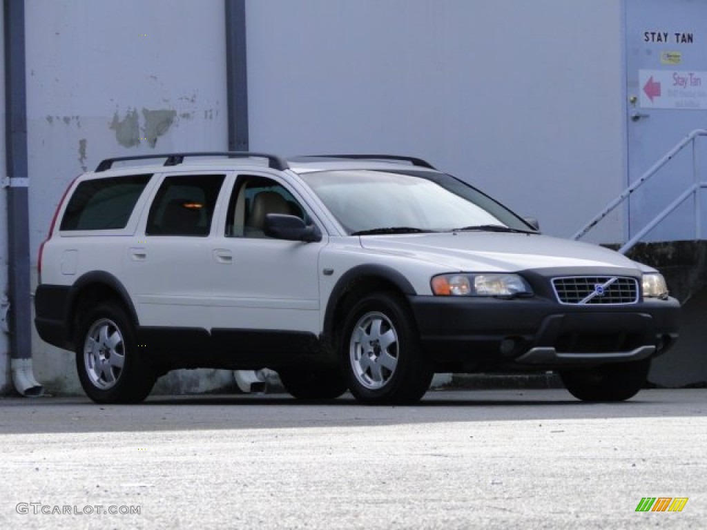 2003 XC70 AWD - White / Beige/Light Sand photo #13