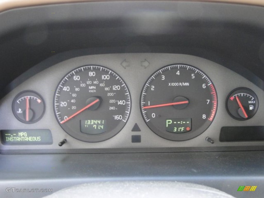 2003 XC70 AWD - White / Beige/Light Sand photo #15